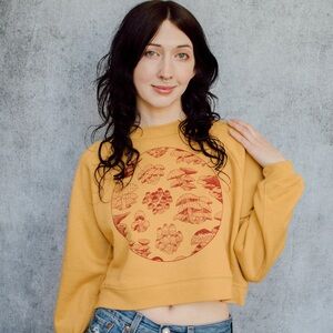 Fennec design co cropped mushroom crew sweatshirt, small